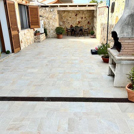 L'Essenziale Appartement Porto Torres Buitenkant foto